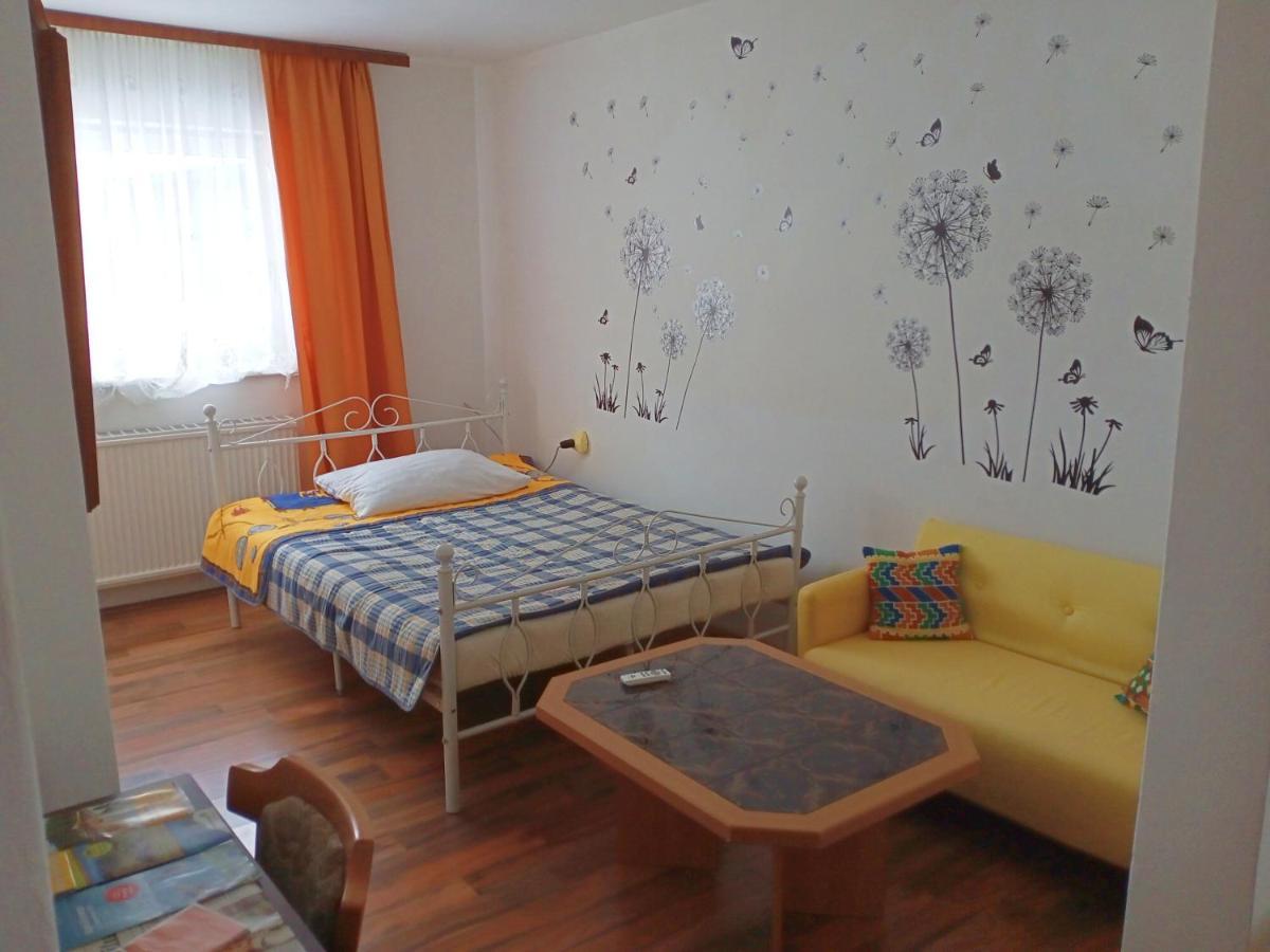 Appartement Vila Fortuna Romantik à Lackenhof Extérieur photo